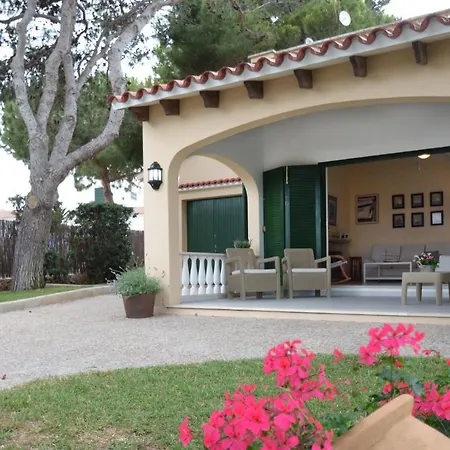 Dolores Villa